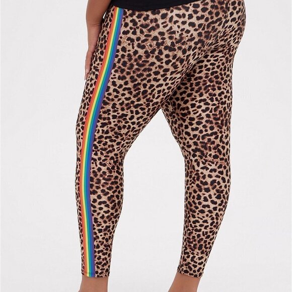 Torrid - Platinum Legging - Liquid Leopard With Rainbow Side Stripe​​​​​​​​​​ - Picture 2 of 5